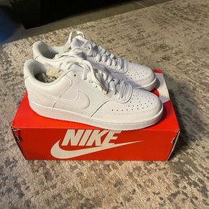 Nike Women’s Low Court Vision 9.5